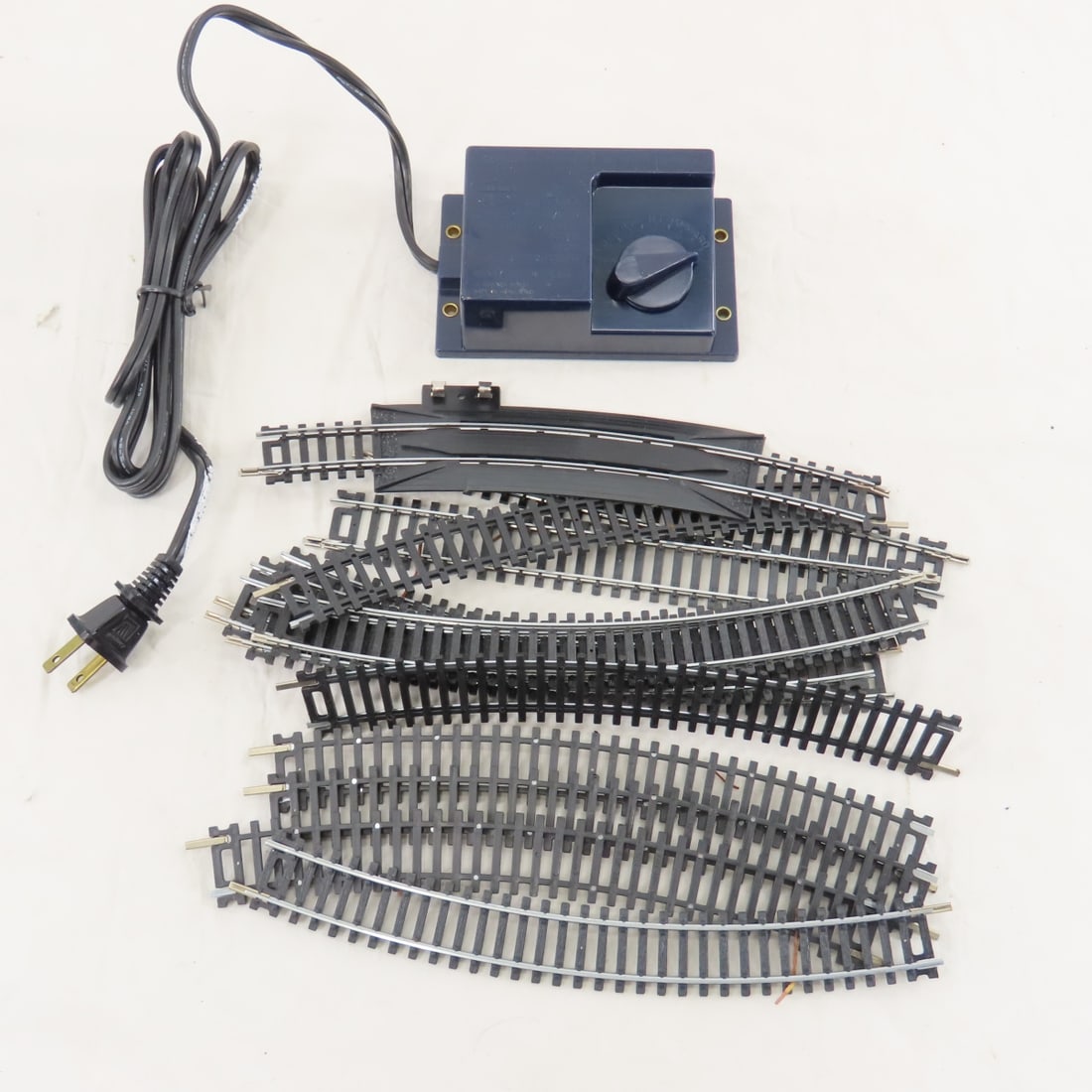 Lifelike Campbell's & Bachmann's Grandma's Trains - 14