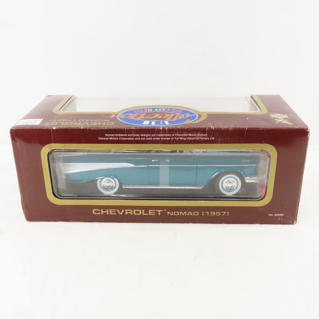 6 Road Legends 1:18 Scale Die Cast Classic Cars - 3