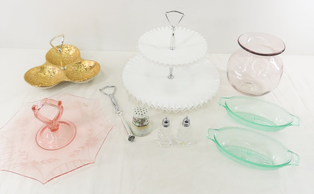 Fenton Two-Tier Tidbit Tray & Divided Candy Dish (1 of 17)