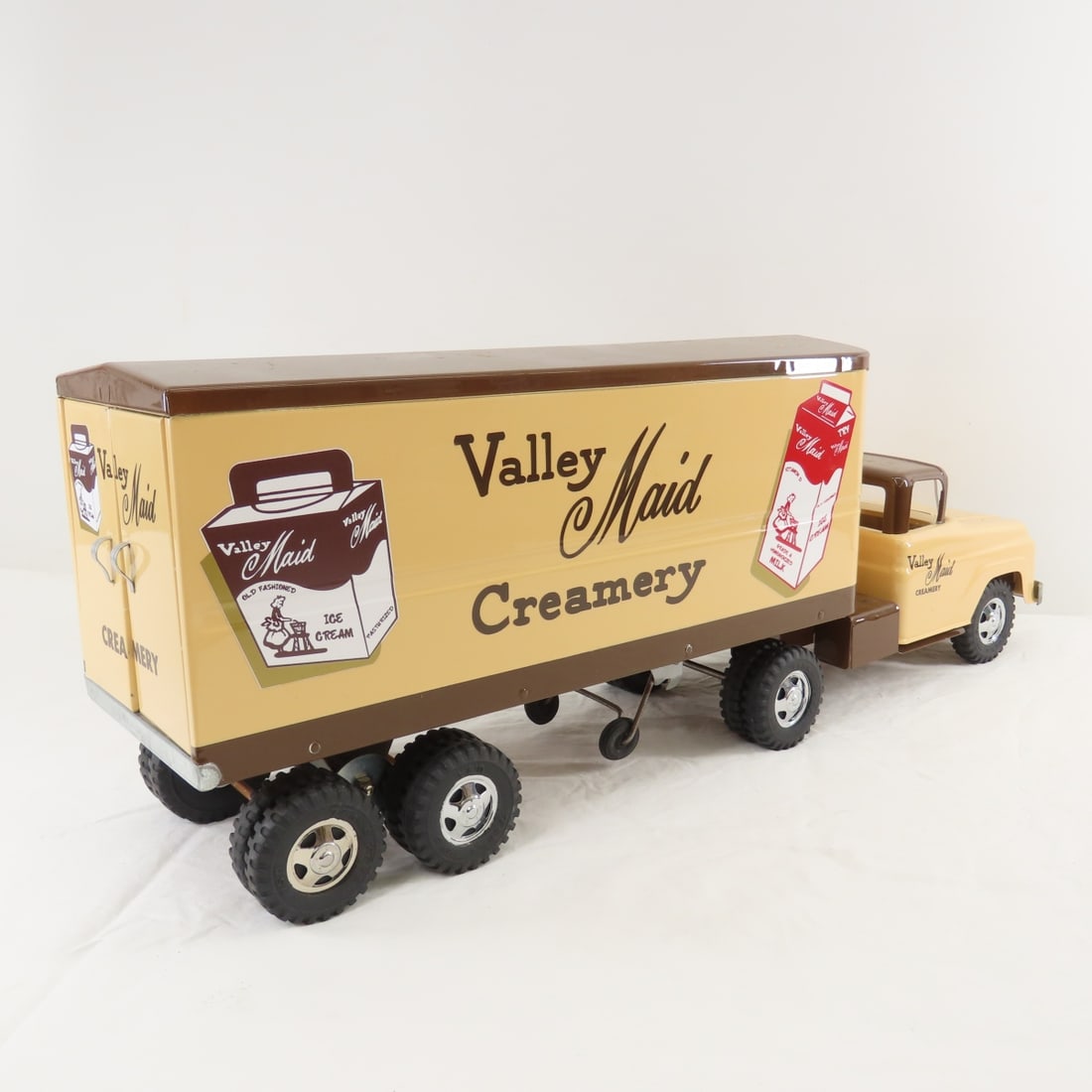 Custom Tonka Valley Maid Creamery Truck & Trailer - 5