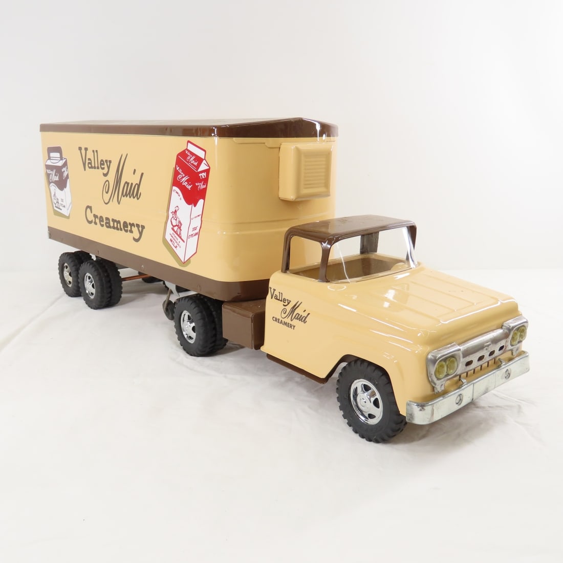 Custom Tonka Valley Maid Creamery Truck & Trailer - 7