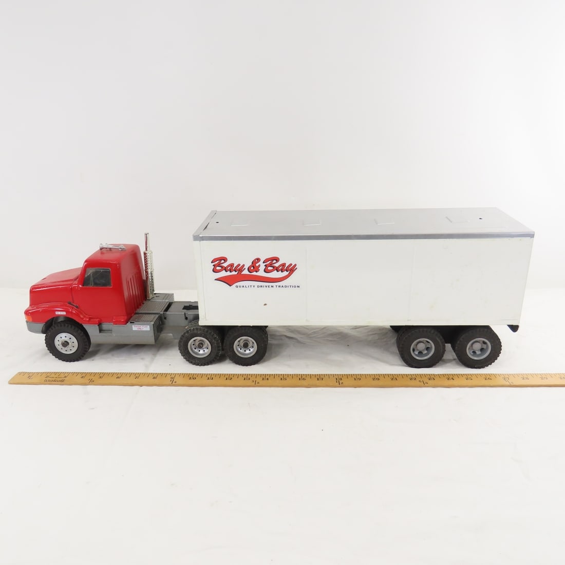 Original ERTL Truck and Nylint Bay & Bay Trailer - 2