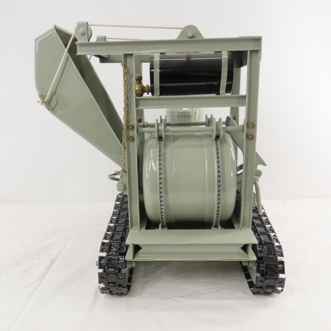 1920's Buddy L Concrete Mixer Restored - 4