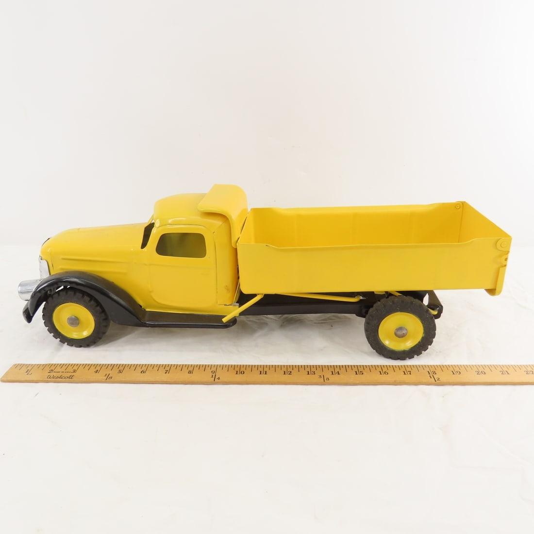 1940's Buddy L Farm Supplies Dump Truck Restored - 2
