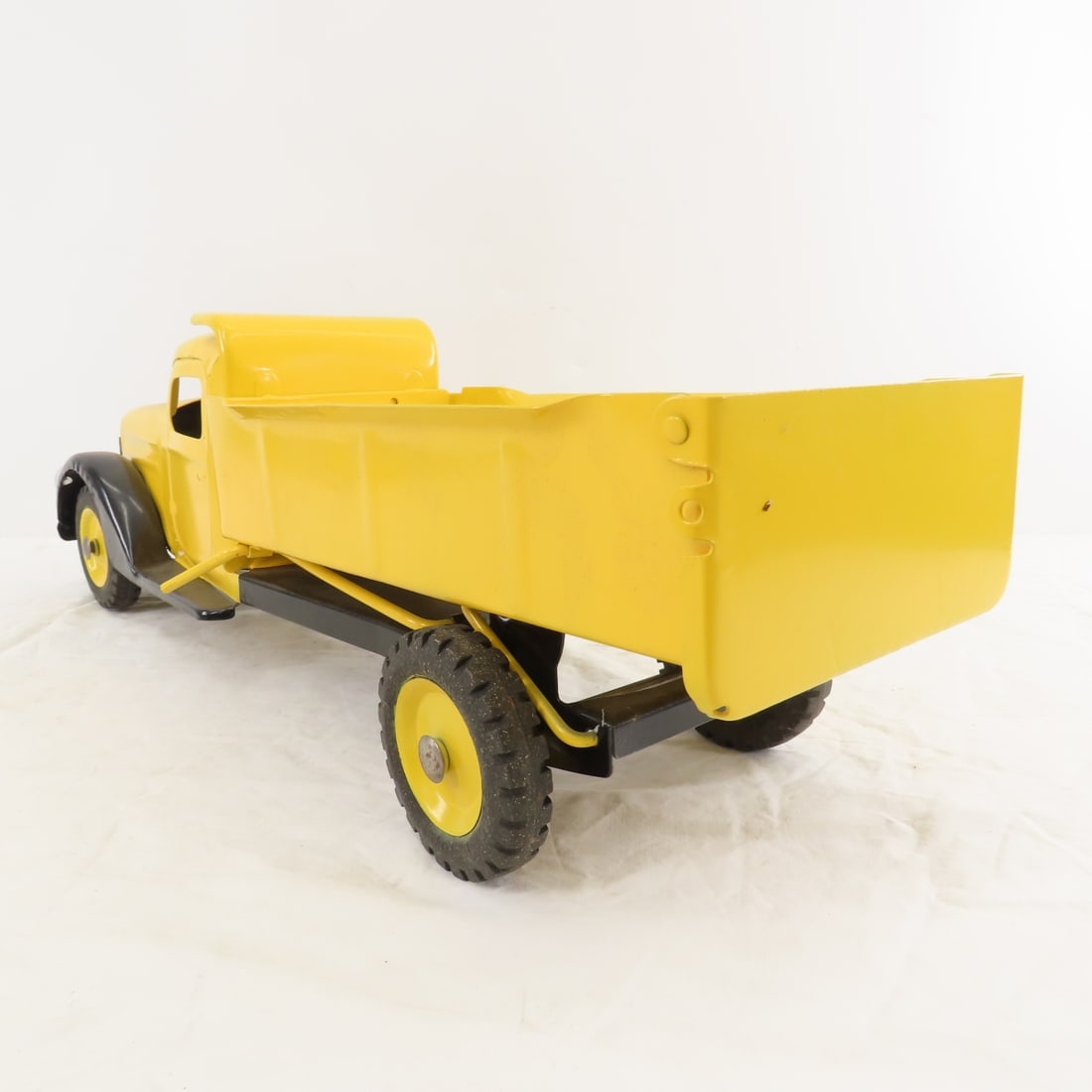 1940's Buddy L Farm Supplies Dump Truck Restored - 3
