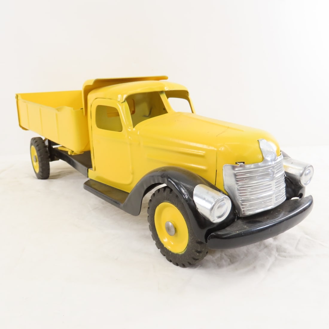 1940's Buddy L Farm Supplies Dump Truck Restored - 8