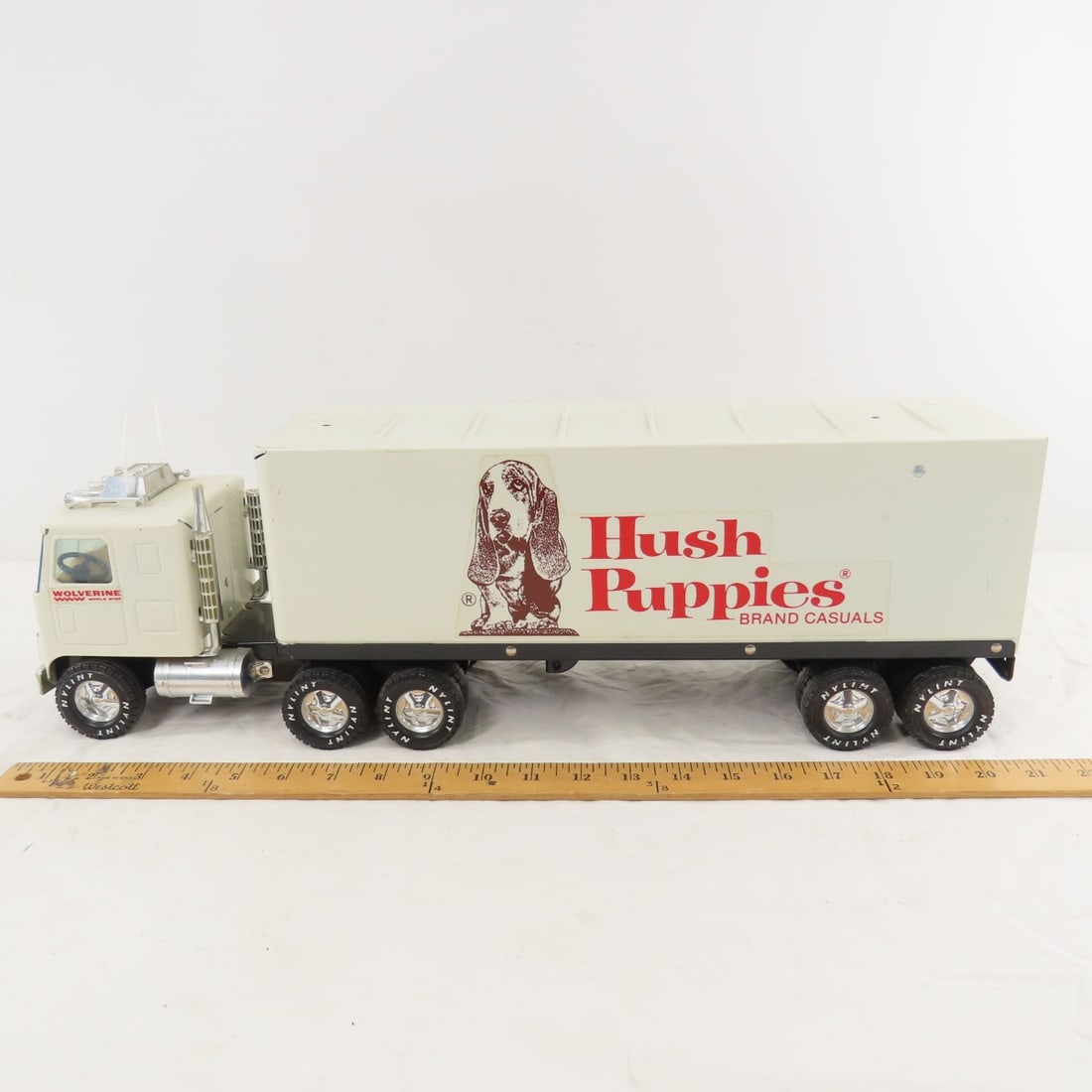 Nylint Steel Hush Puppies Truck & Trailer - 2