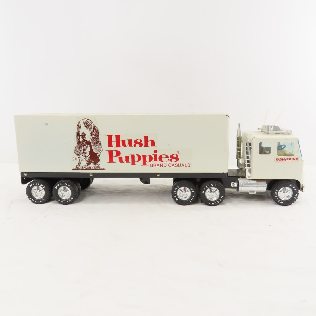 Nylint Steel Hush Puppies Truck & Trailer - 6