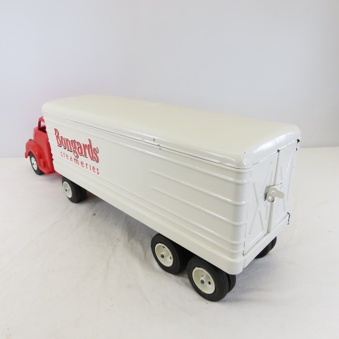 MARX Truck & Bongards' Creameries Trailer Restored - 3