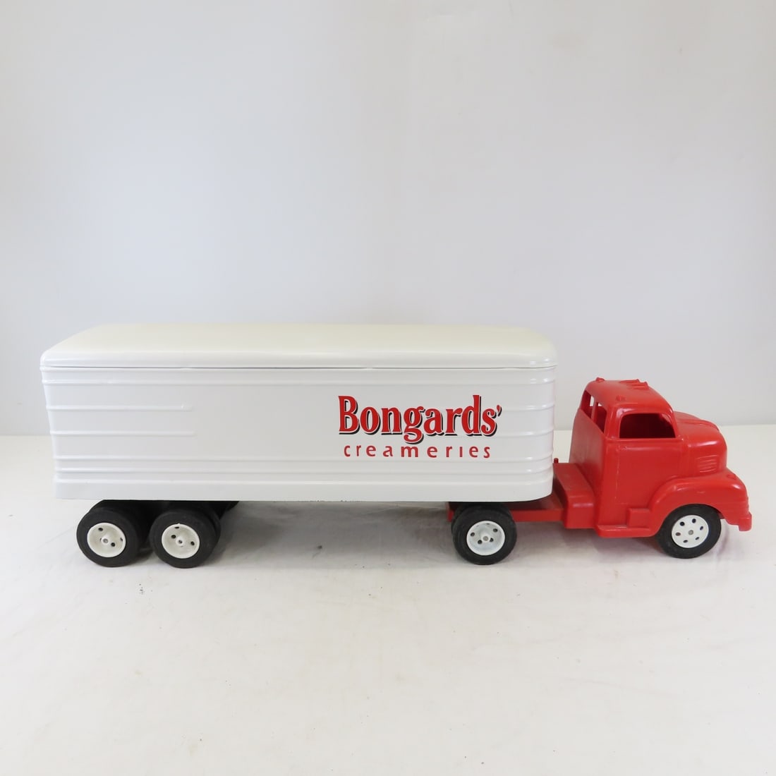 MARX Truck & Bongards' Creameries Trailer Restored - 6