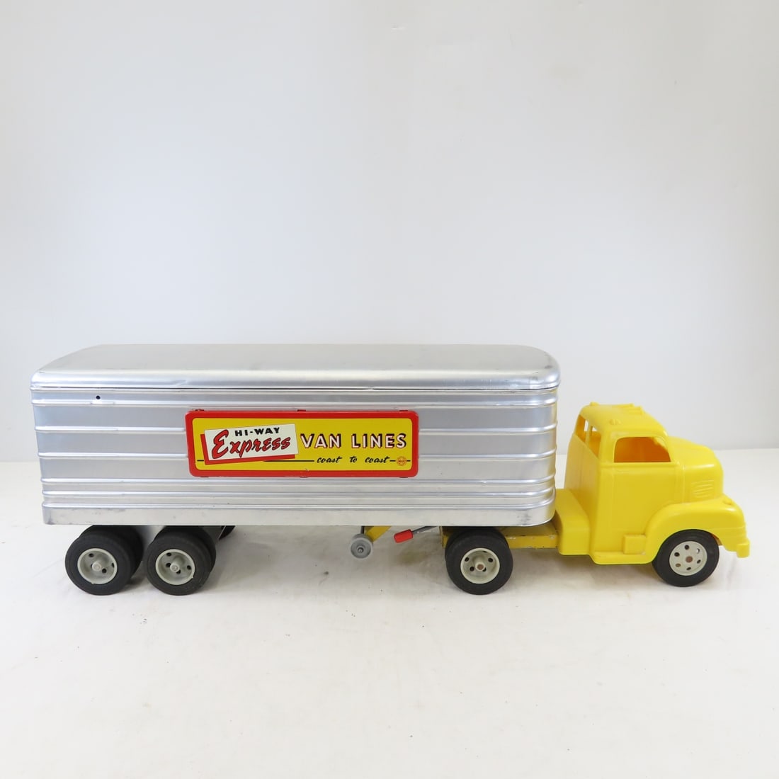MARX Truck & HI-WAY Express MARX Trailer Restored - 6