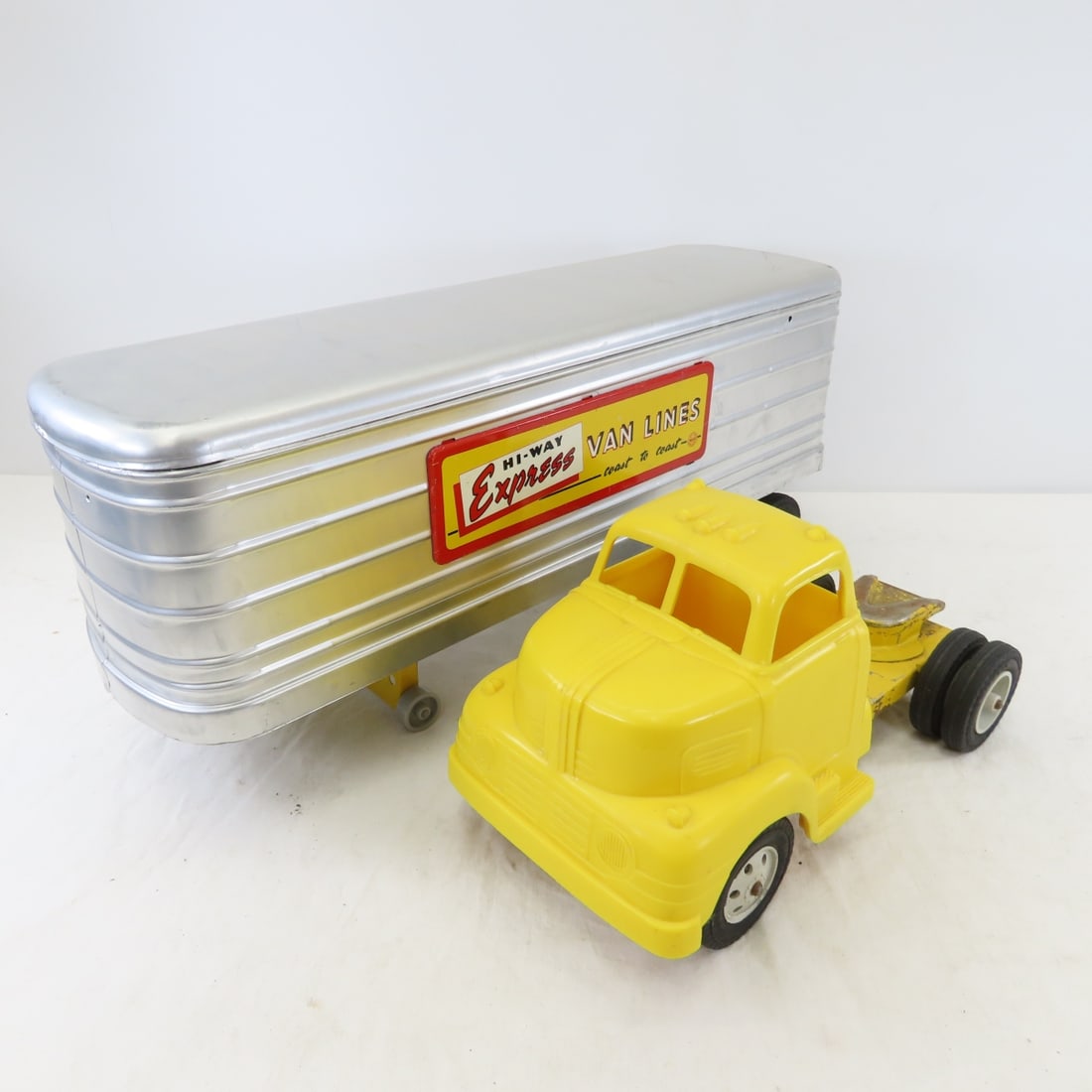 MARX Truck & HI-WAY Express MARX Trailer Restored - 9