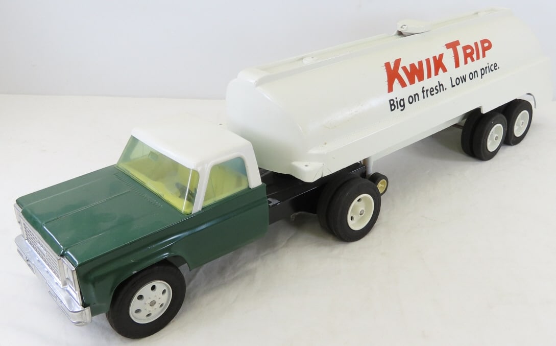 Original Nylint Truck and Kwik Trip Tanker (1 of 20)