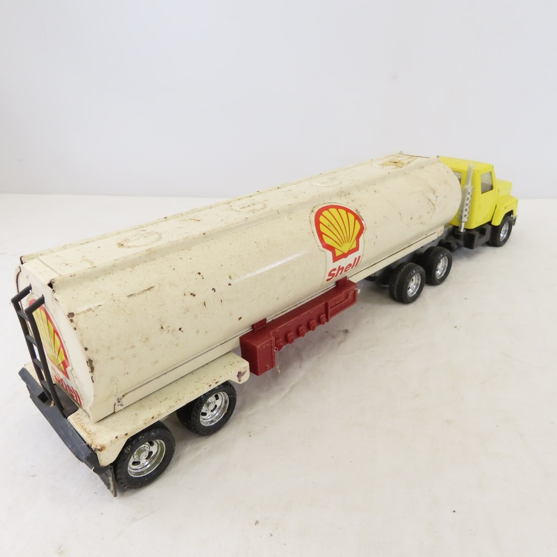 Vintage ERTL Shell Gasoline Tanker Truck - 5