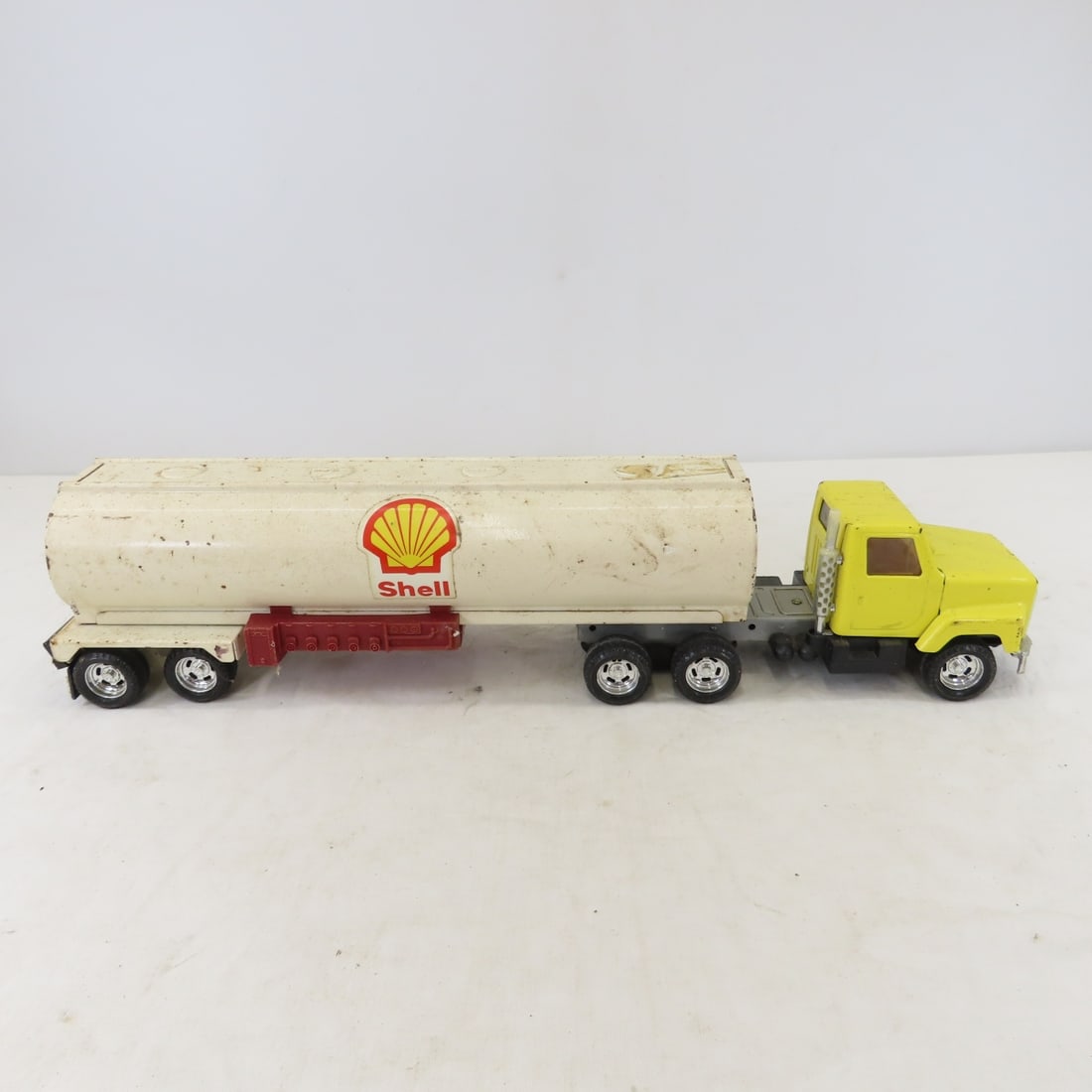 Vintage ERTL Shell Gasoline Tanker Truck - 6