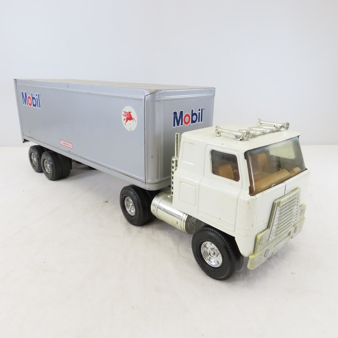 Vintage ERTL Steel Truck & Mobil Oil Trailer - 7