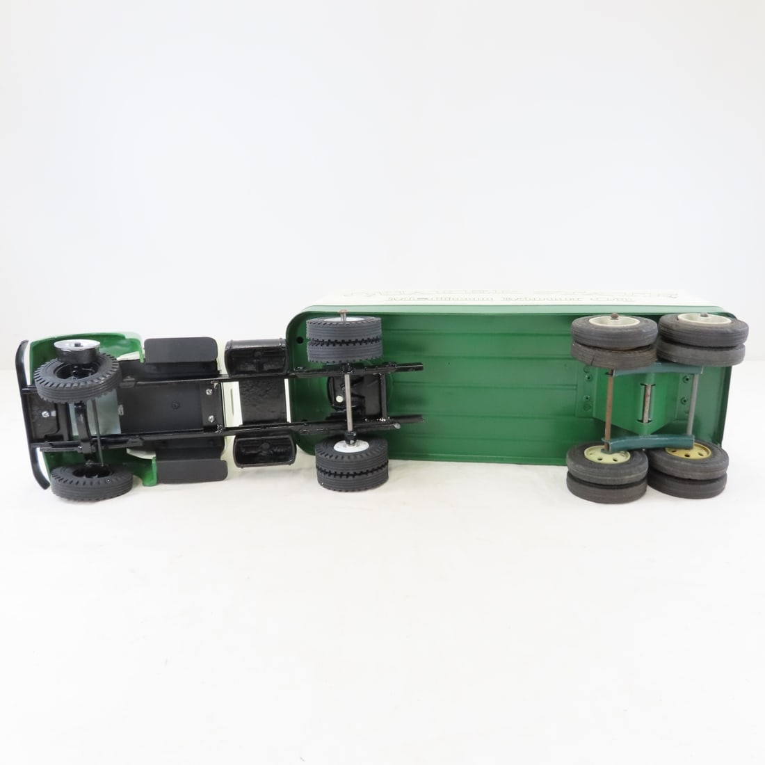 Custom Int'l R-190 Truck & Quaker State Trailer - 10