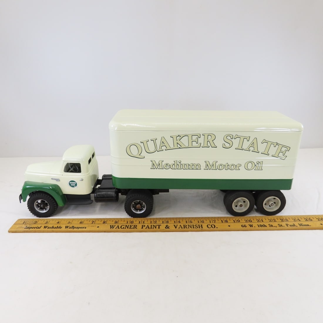 Custom Int'l R-190 Truck & Quaker State Trailer - 2