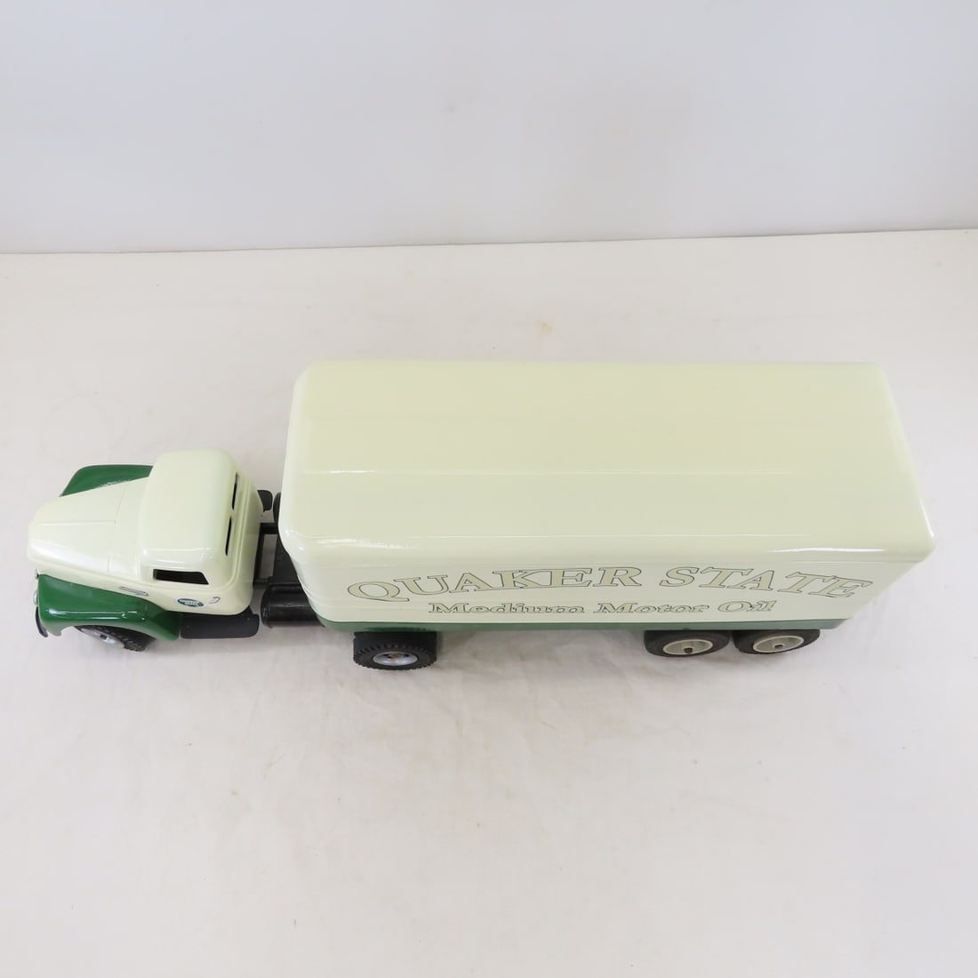 Custom Int'l R-190 Truck & Quaker State Trailer - 9
