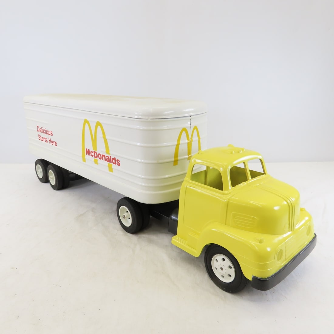 MARX Truck & McDonald's MARX Trailer Restored - 7