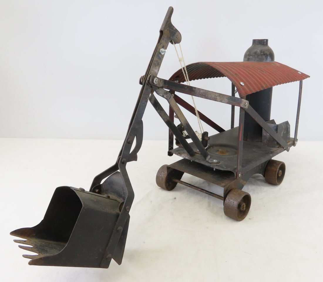 1920's Improved Buddy L Pressed Steel Steam Shovel (1 of 16)