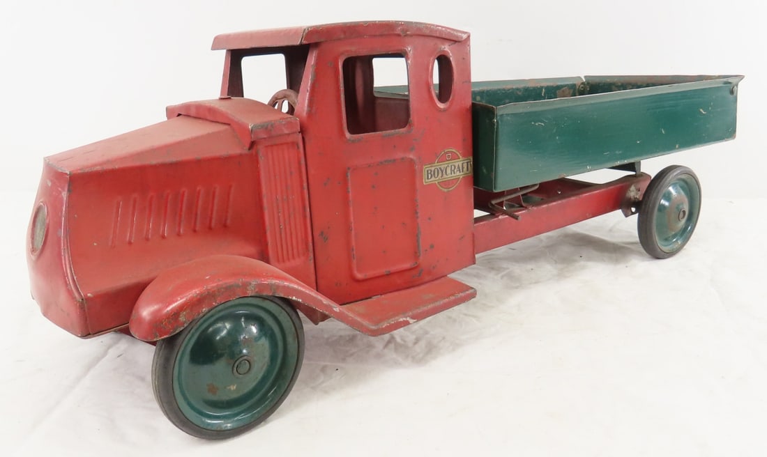 Original Boycraft Pressed Steel Mack Dump Truck (1 of 14)
