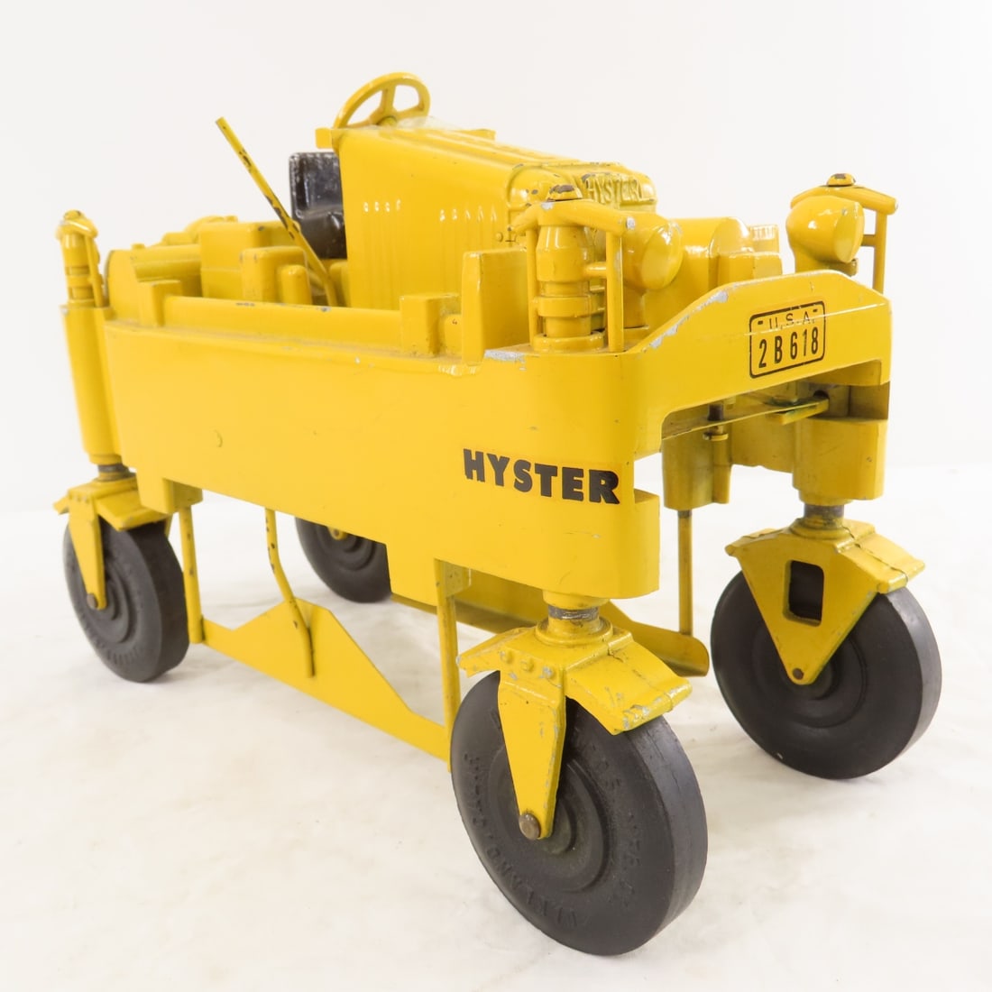1950's Druge Hyster Straddle Lumber Hauler - 7