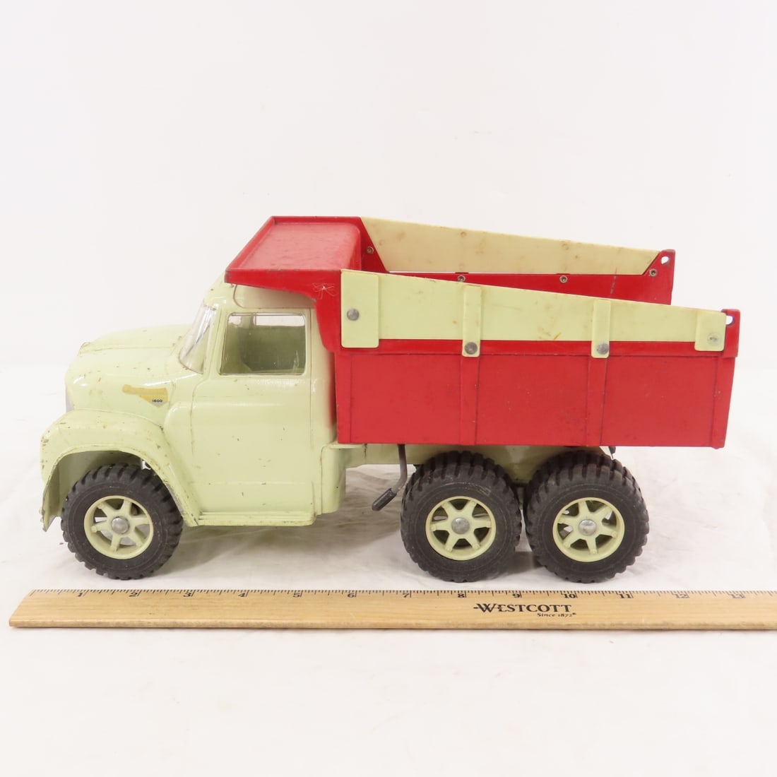 ERTL International Loadstar 1600 Dump Truck - 2