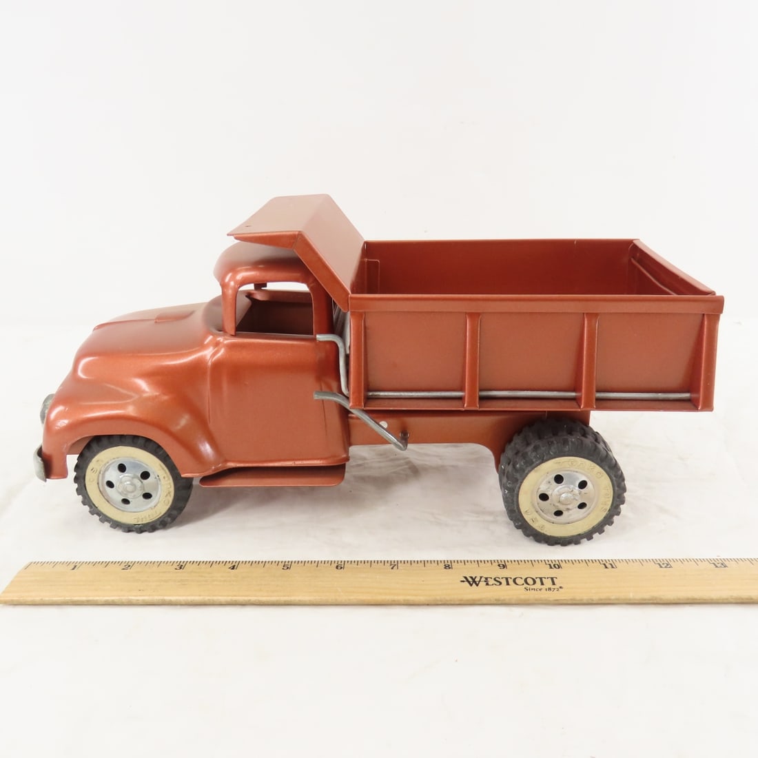 Vintage Tonka Hydraulic Dump Truck Restored - 2