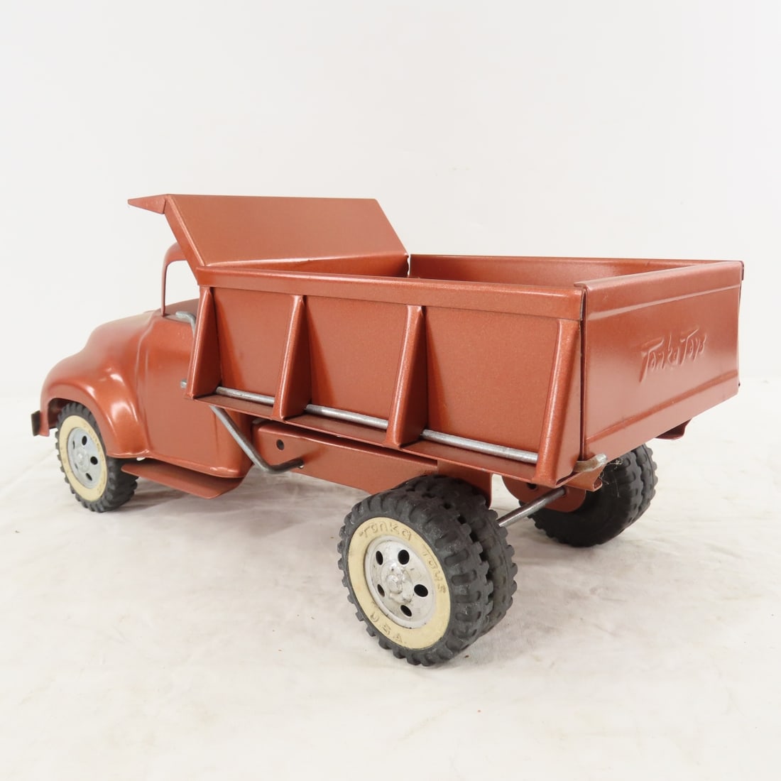 Vintage Tonka Hydraulic Dump Truck Restored - 3