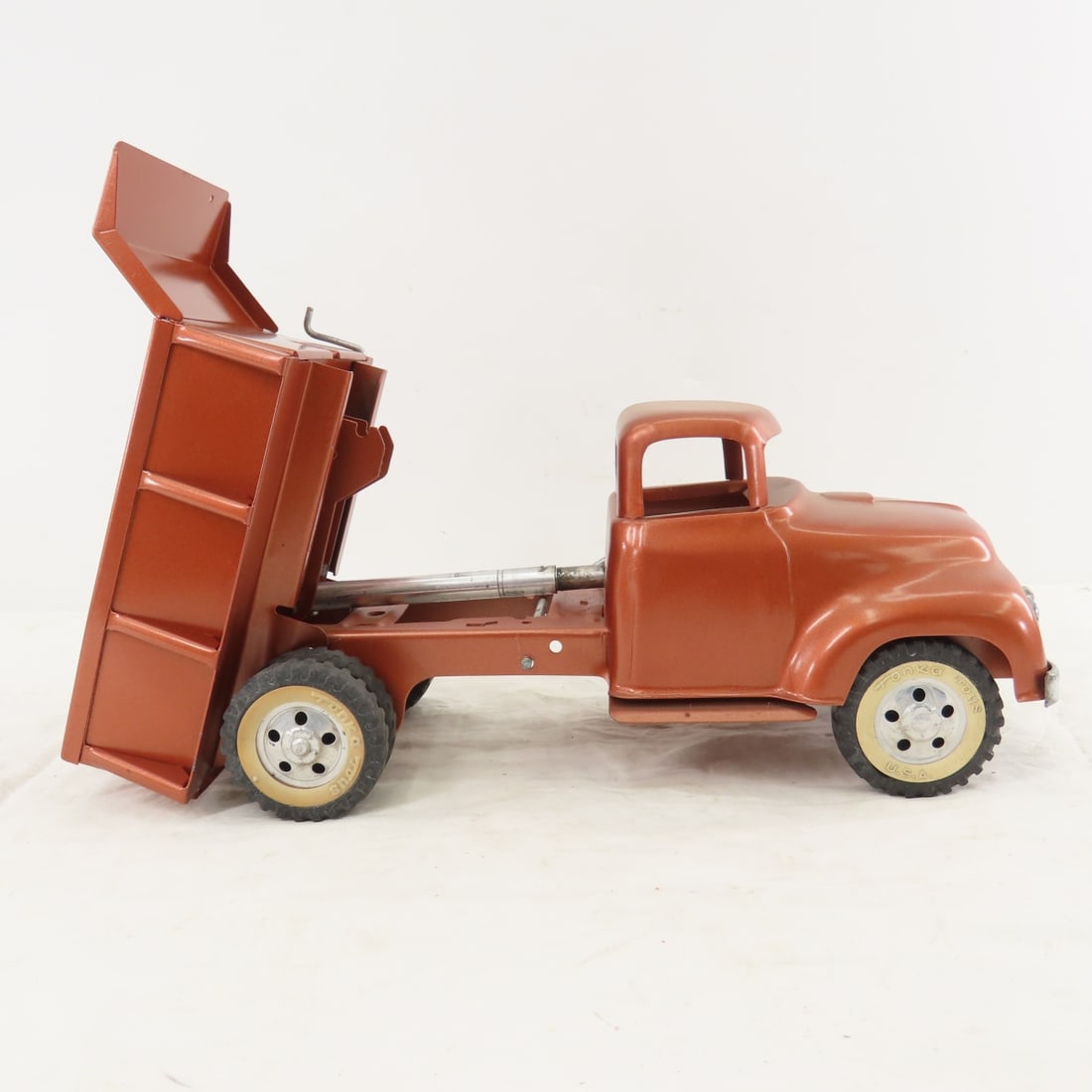 Vintage Tonka Hydraulic Dump Truck Restored - 7