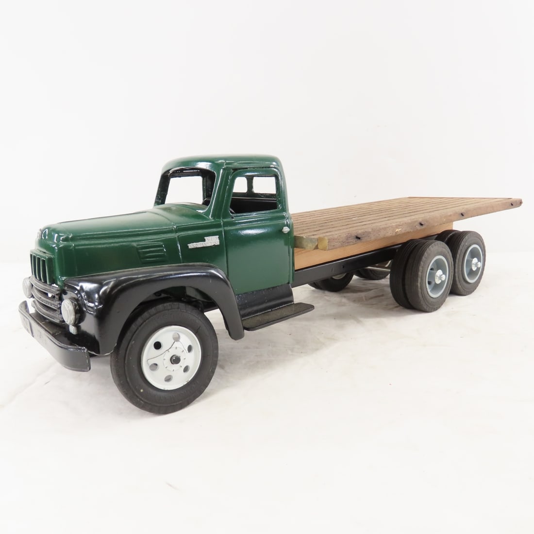 Tonka Cattle Hauler and Custom R-190 Flatbed - 14