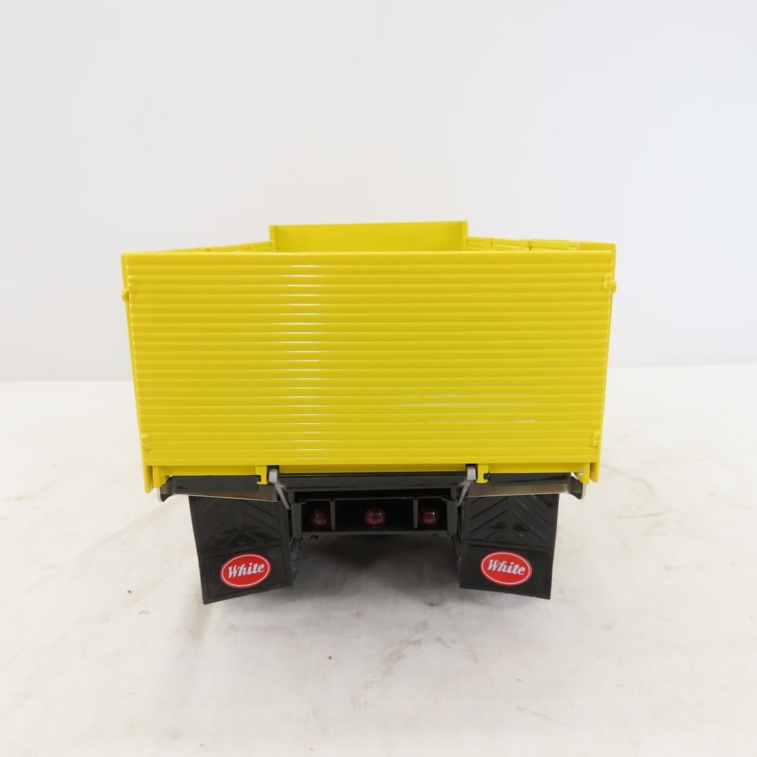 Original Fumby White WC22 Truck 1:15 - 4