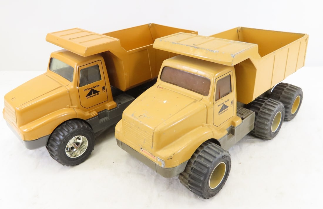 2 ERTL McClinton-Anchor Construction Dump Trucks (1 of 20)