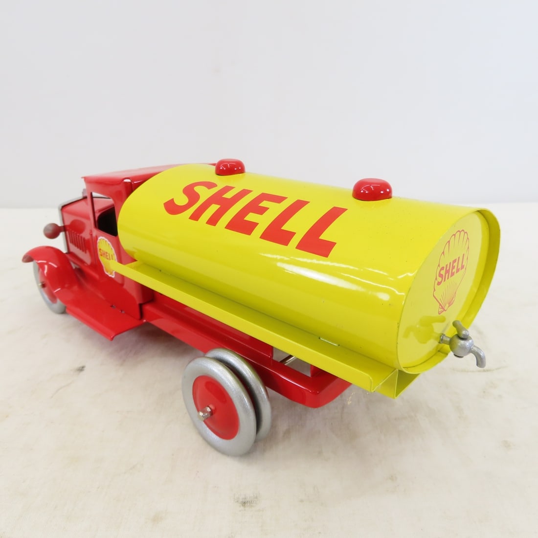 3 SpecCast Tanker Trucks- Shell, Texaco & Shamrock - 19