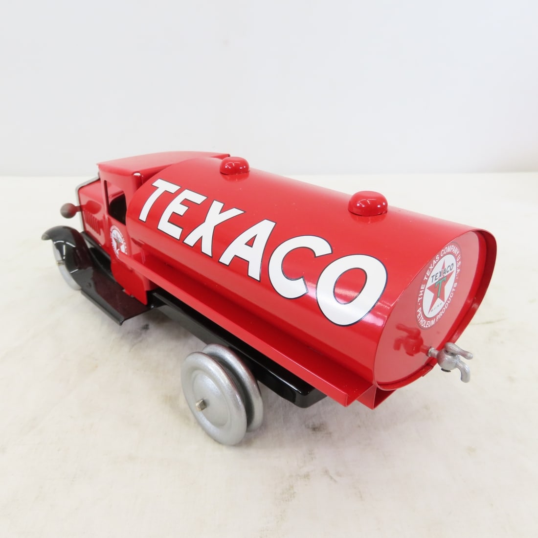3 SpecCast Tanker Trucks- Shell, Texaco & Shamrock - 4