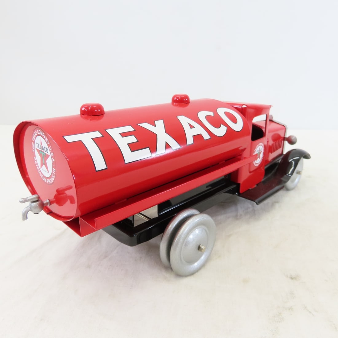 3 SpecCast Tanker Trucks- Shell, Texaco & Shamrock - 6