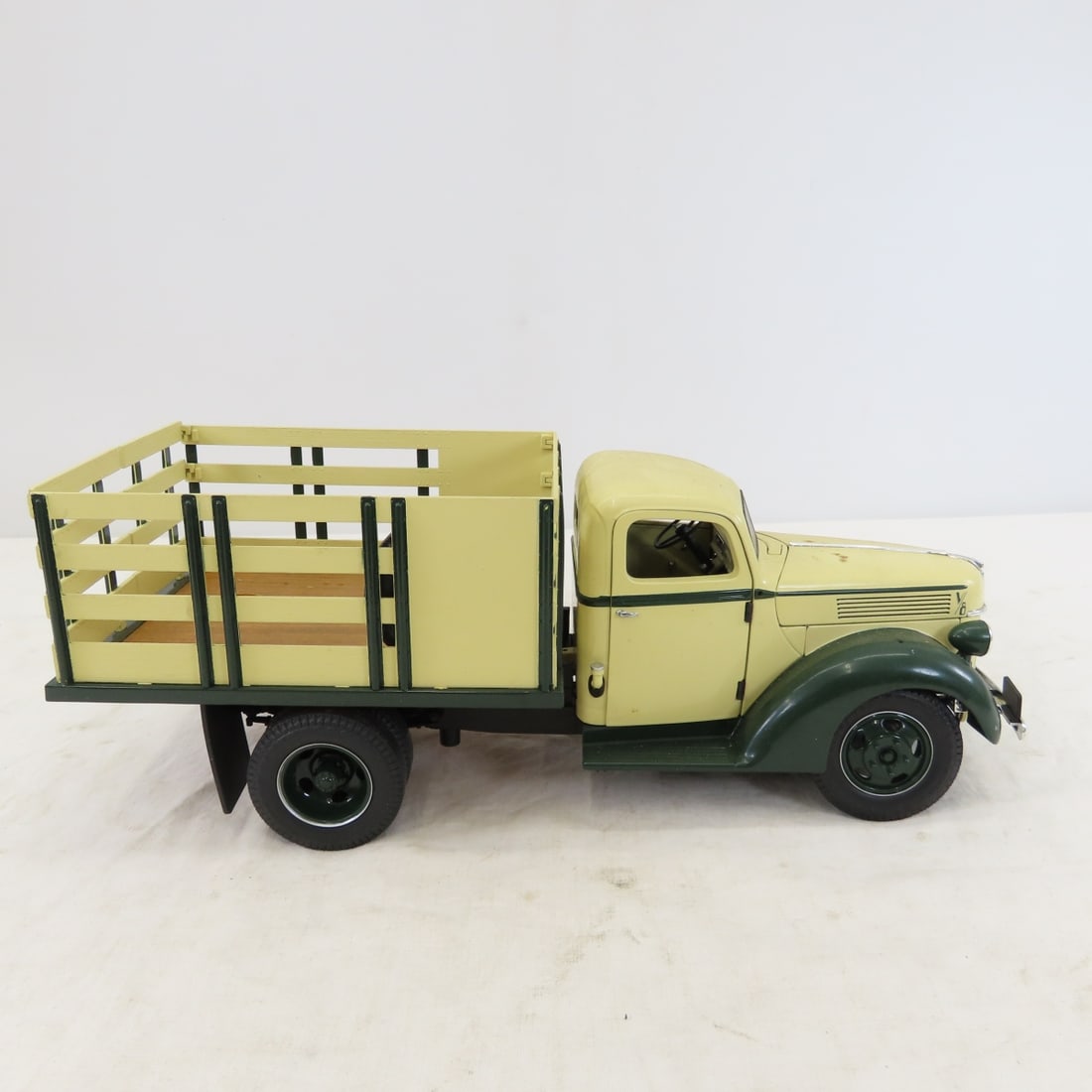 1940 Ford Stake Truck- Highway 61 Collectibles - 6