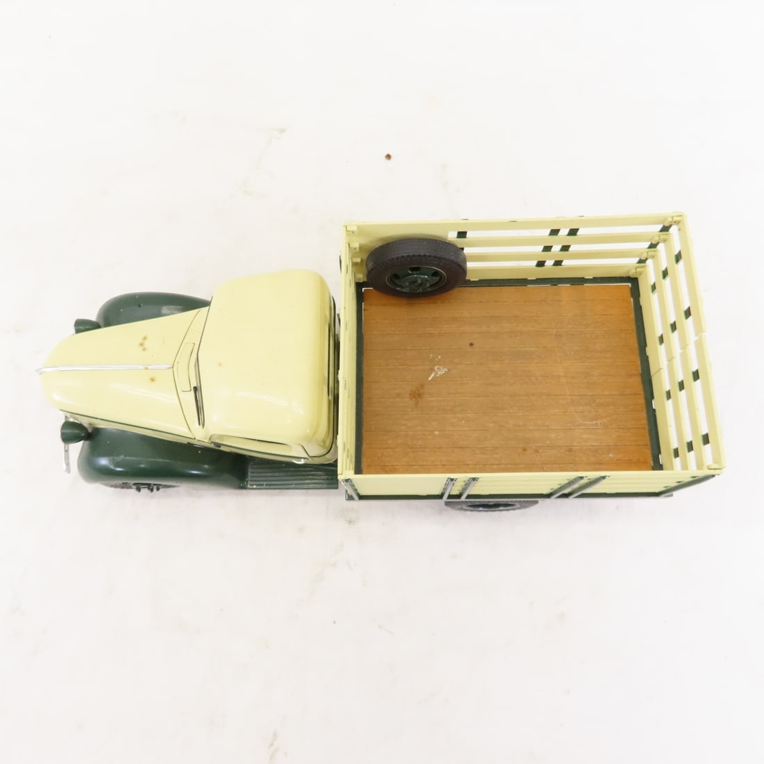 1940 Ford Stake Truck- Highway 61 Collectibles - 9