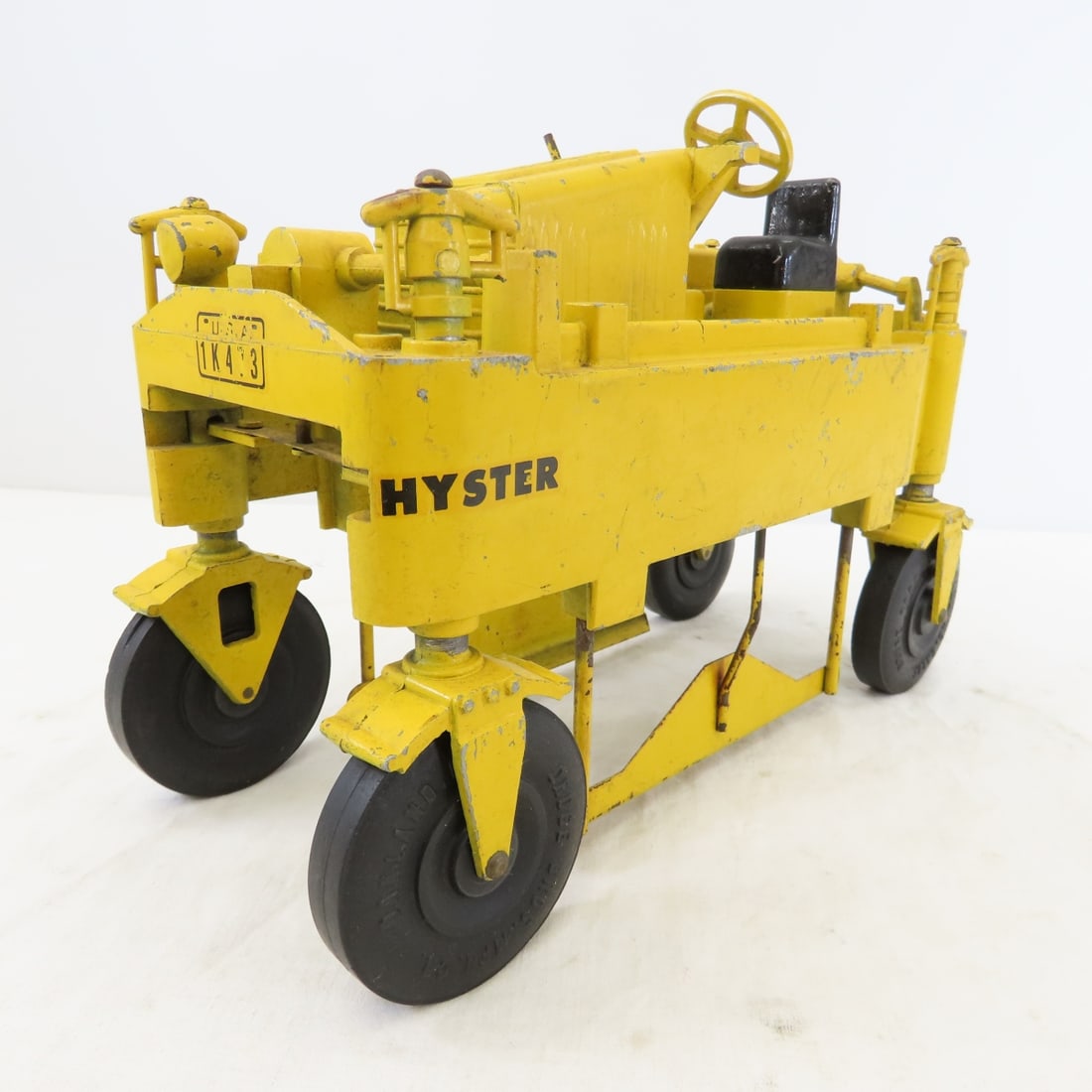 Original 1950's Druge Straddle Lumber Hauler: Original 1950's Druge Straddle Lumber Hauler - steel, LOT SIZE: 12x9x6", 4 LBS All information and photos are intended to be as accurate as possible, but errors are possible. No item may be returned