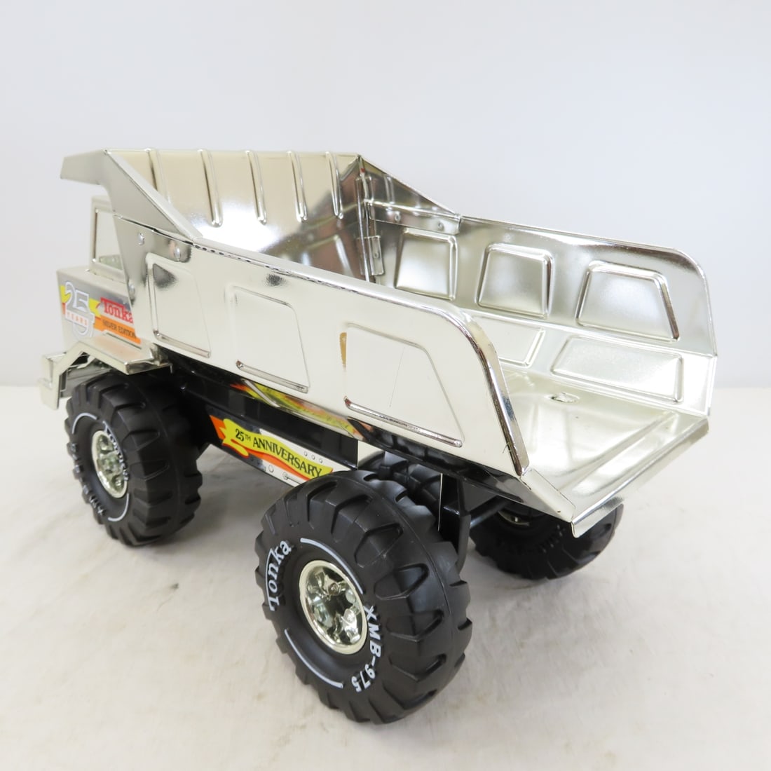 25th Anniversary Silver Mighty Tonka Dump Truck - 3