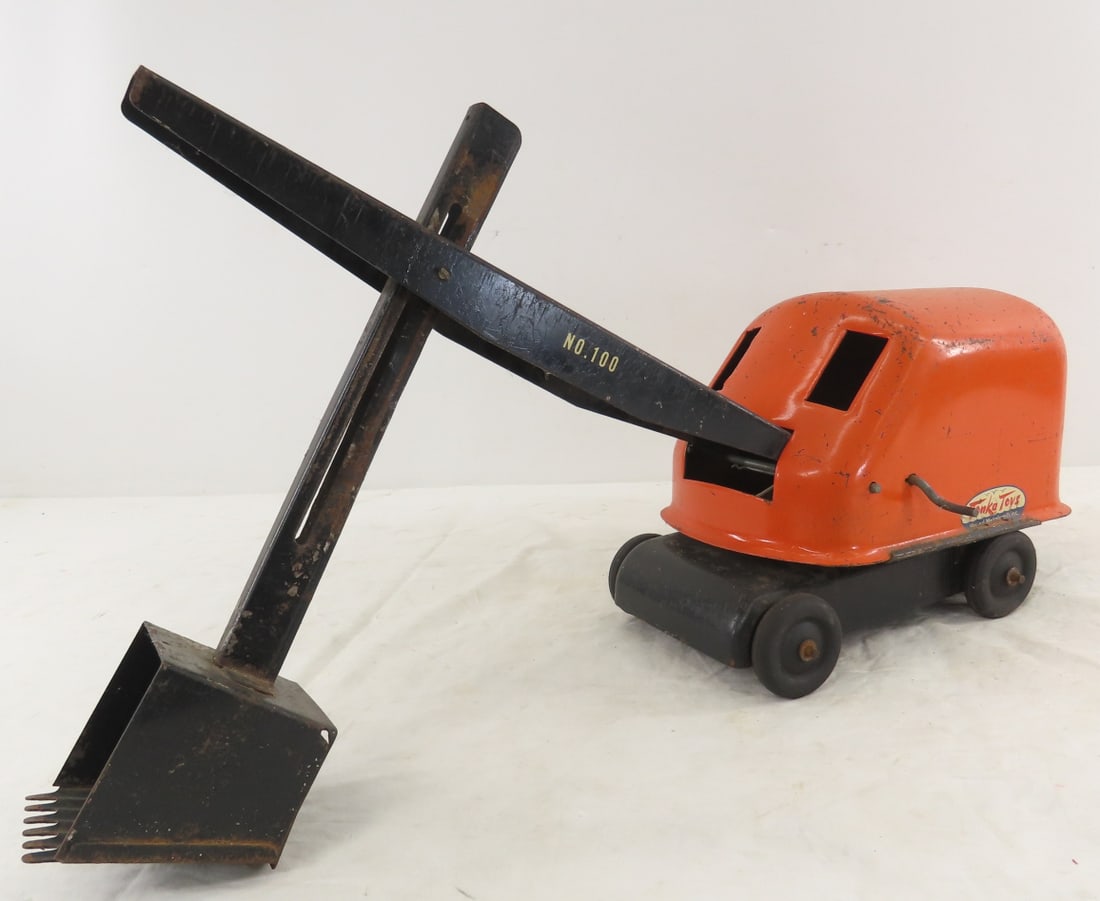 Original Tonka Mound Metalcraft #100 Steam Shovel: Original Tonka Mound Metalcraft #100 Steam Shovel - LOT SIZE: 19x12x8", 2 LBS. All information and photos are intended to be as accurate as possible, but errors are possible. No item may be returned