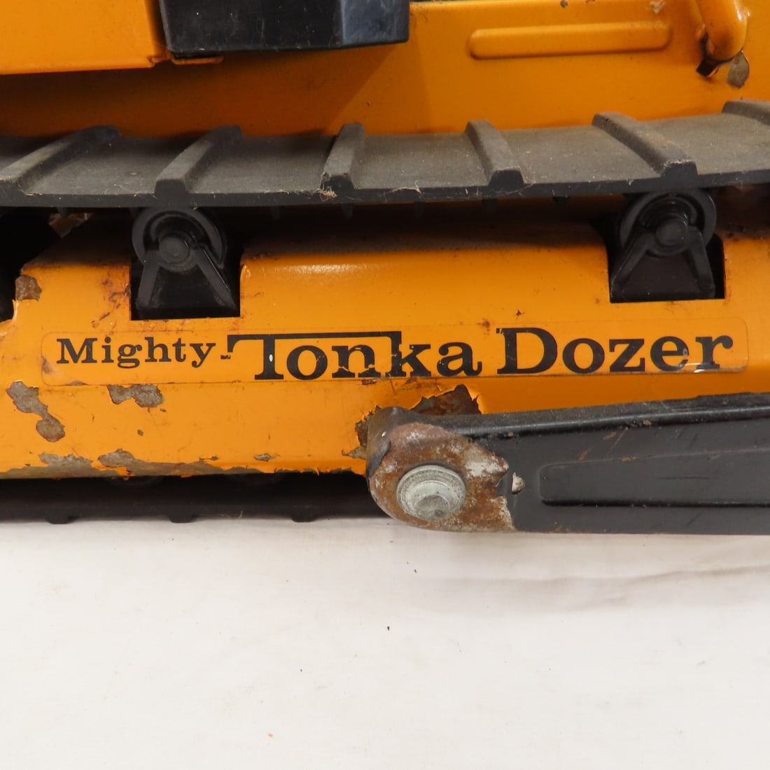 Original 1970's Mighty Tonka T-9 Bulldozer - 12