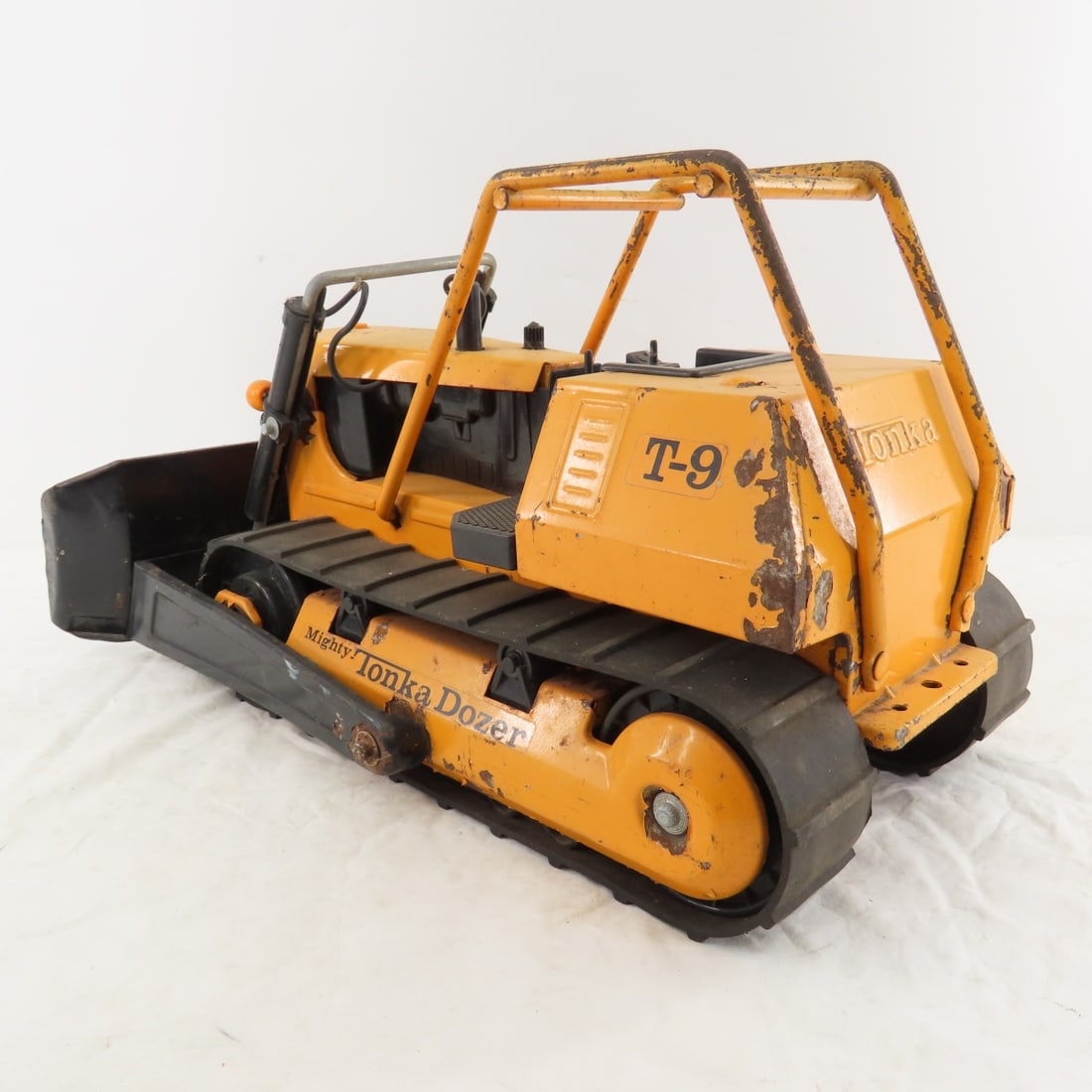 Original 1970's Mighty Tonka T-9 Bulldozer - 3