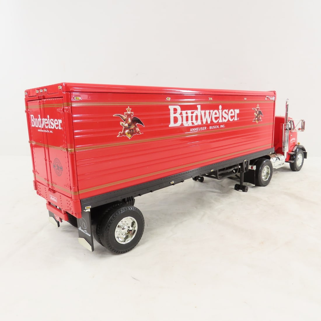 1996 ERTL 1954 Budweiser Truck & Trailer - 5