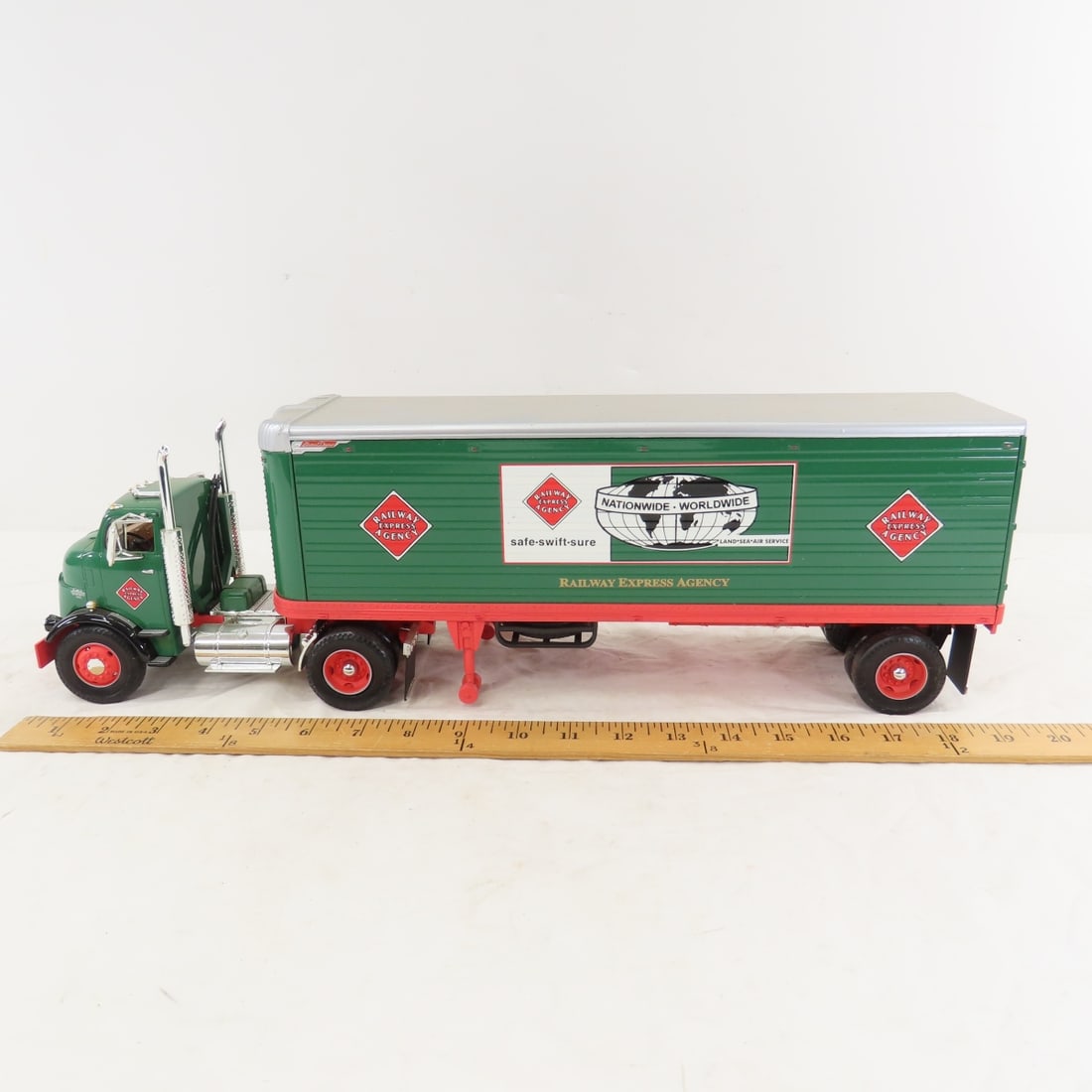 1996 ERTL 1954 Railway Express Truck & Trailer - 2