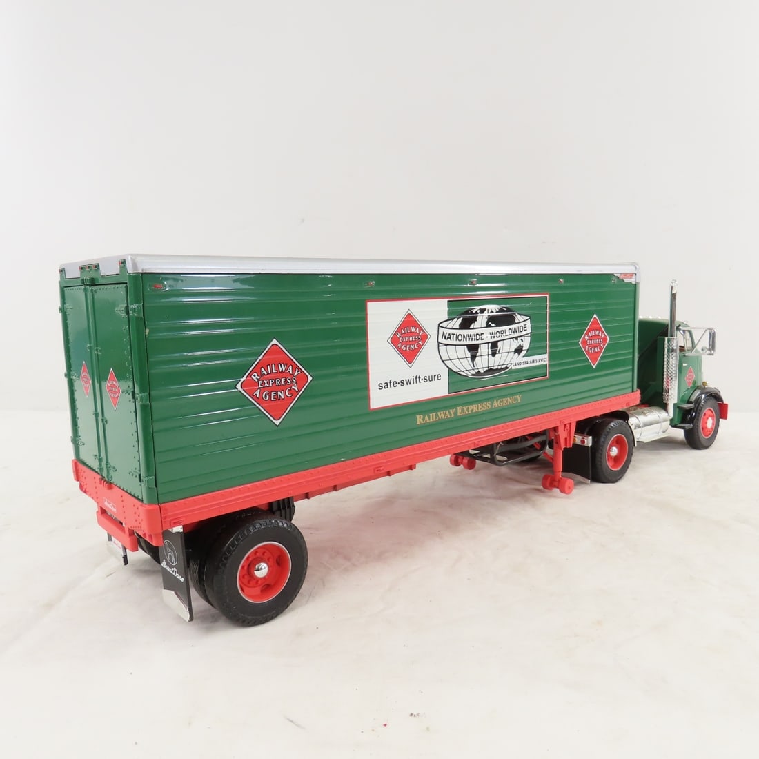 1996 ERTL 1954 Railway Express Truck & Trailer - 5