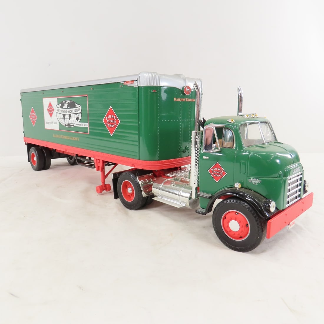 1996 ERTL 1954 Railway Express Truck & Trailer - 7