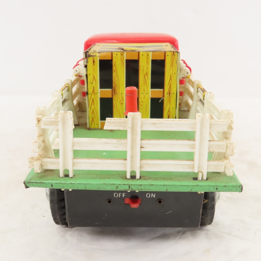 Vintage Bump n' Go Ol' MacDonald's Farm Truck - 4