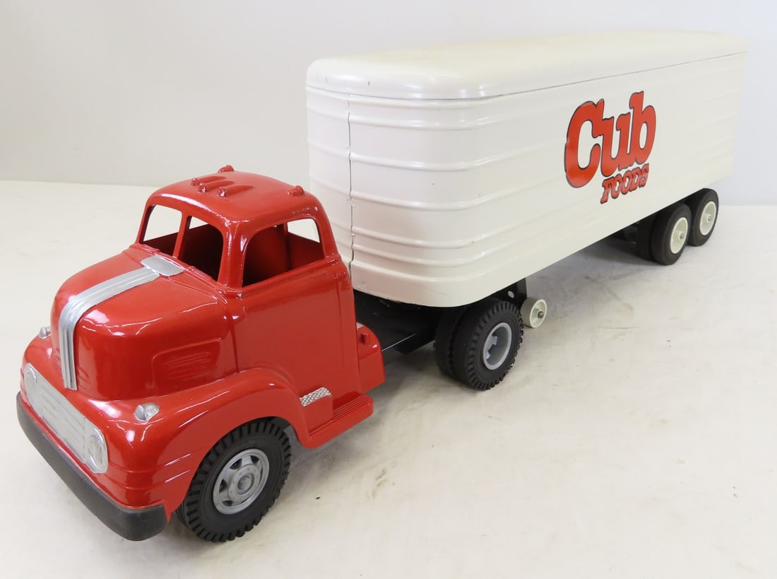 MARX Truck & Custom Cub Foods Trailer Restored (1 of 17)
